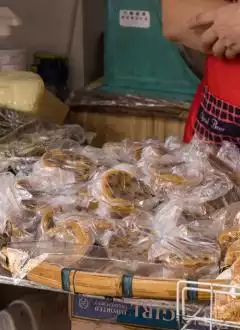 INTRODUCING HONG KONG STREET FOOD