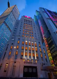 THE BANK OF CHINA BUILDING