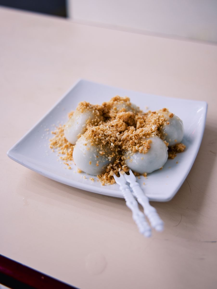 Sweet Sesame Glutinous Rice Ball